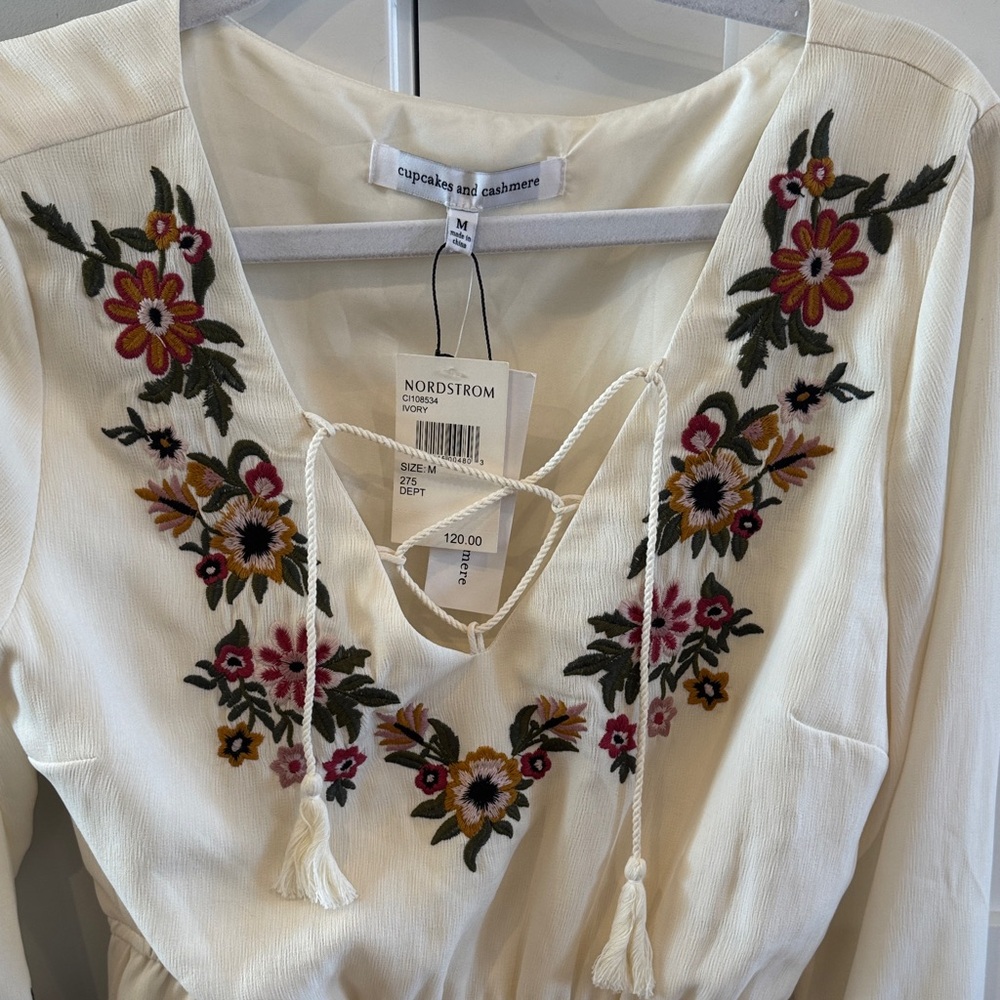 cupcakes & cashmere Cream Dress with Floral Accents - Picture 4 of 6